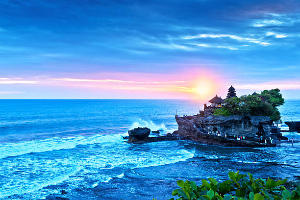 🌅 Tanah Lot Temple